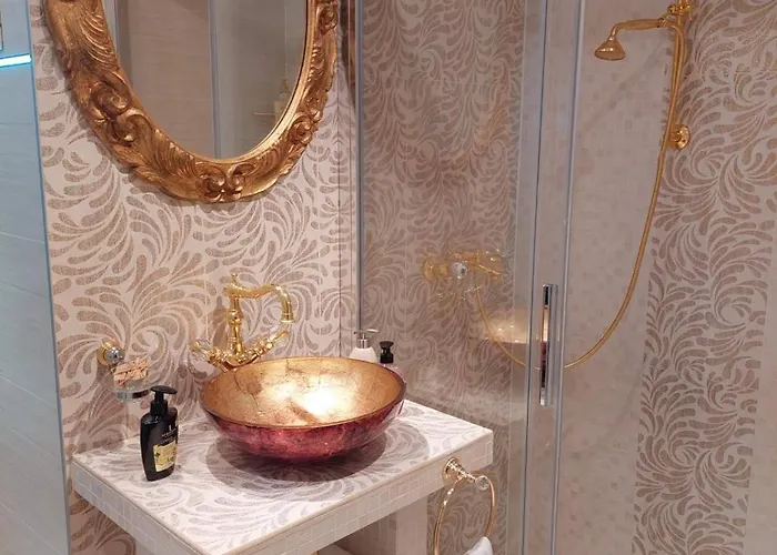 Luxury Zogan *